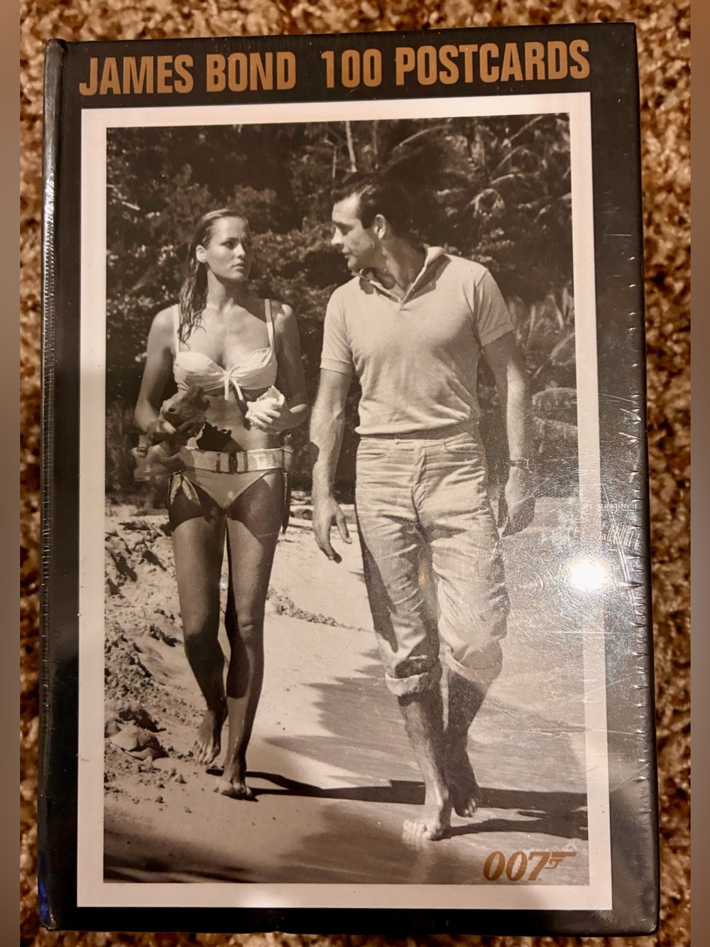 JAMES BOND 50th Anniversary 100 Postcards from the James Bond Archives